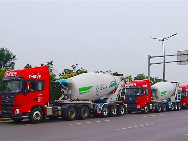 天氣炎熱，交付火熱，中集凌宇半掛攪拌車(chē)實(shí)力圈粉，“熱度”不減！